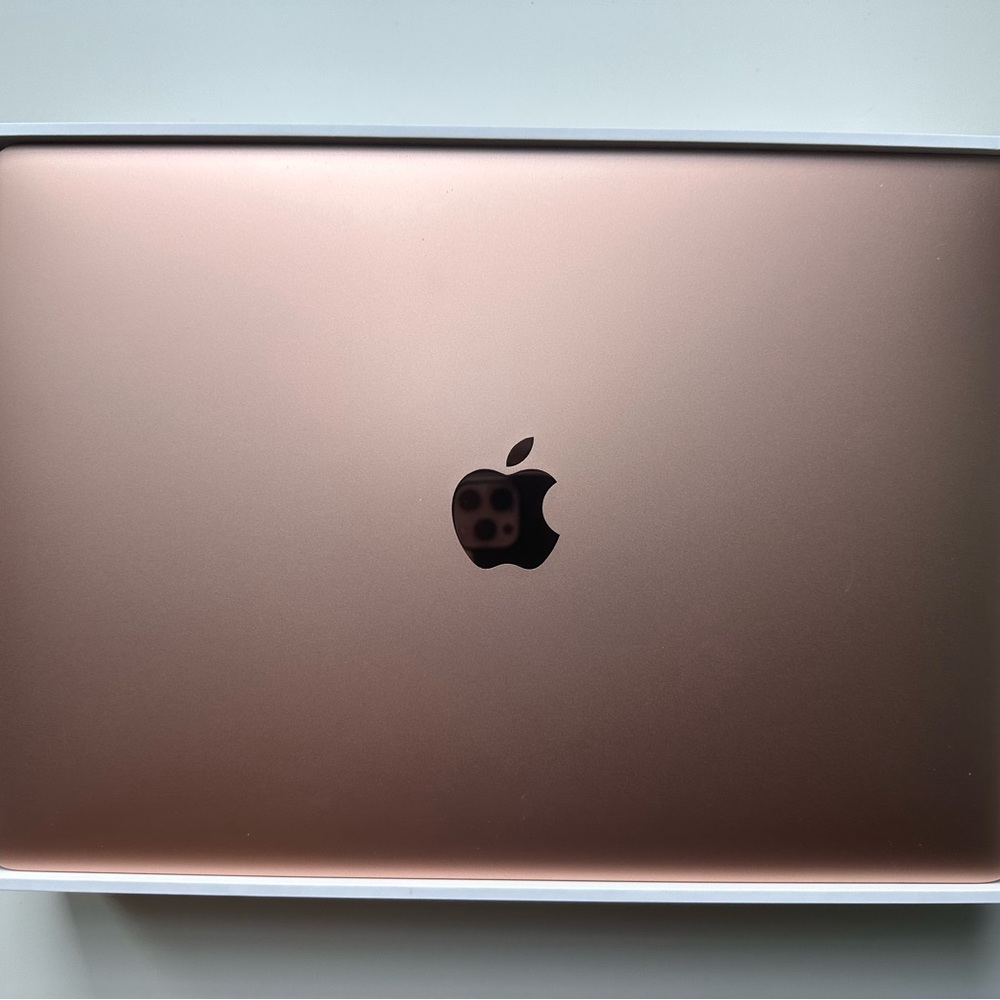Late 2018 Refurbished Apple MacBook Rose Gold Laptop - 13inch